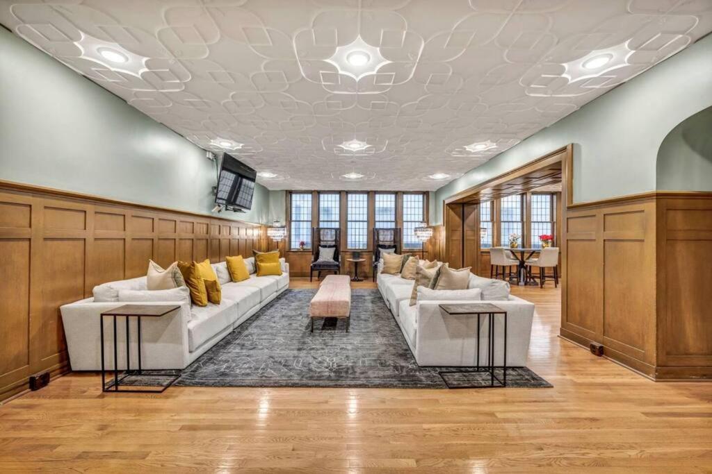 2Br Unit In The Heart Of Dt On Playhouse Square, With Pool And Gym Access-1106 Lejlighed Cleveland Eksteriør billede