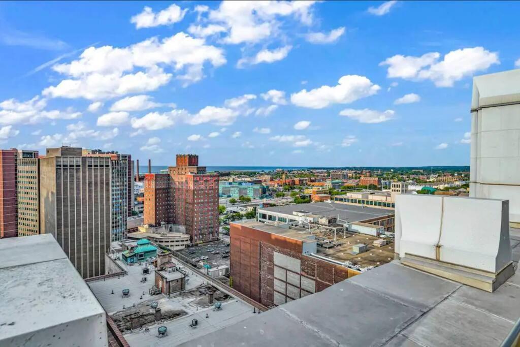 2Br Unit In The Heart Of Dt On Playhouse Square, With Pool And Gym Access-1106 Lejlighed Cleveland Eksteriør billede
